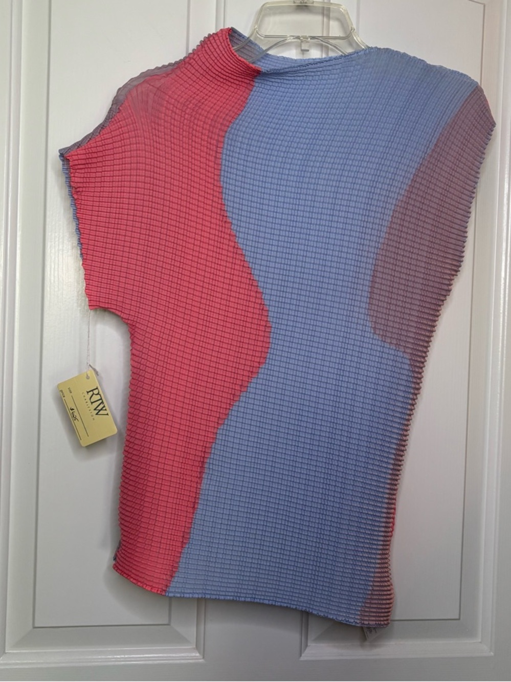 NWT ISSEY MIYAKE Unique Pleated Wave Colorblock Top in Coral & Periwink size 2/S